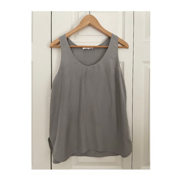 Everlane Silk Sleep Set in Silver with White Stripe - Picture 5 of 8